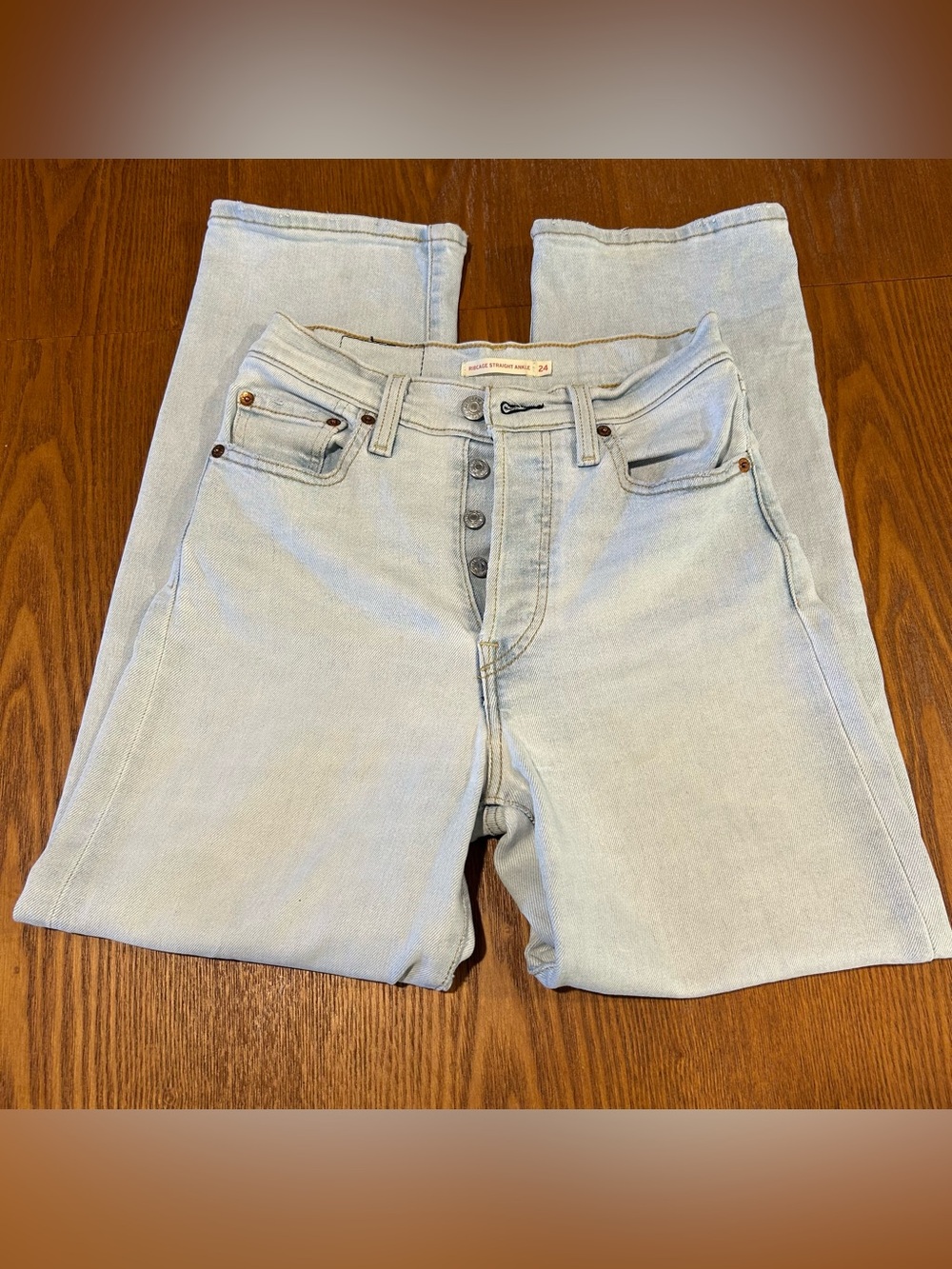 Levi’s Ribcage straight ankle jeans size 24 light wash